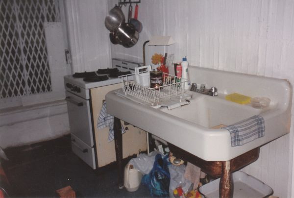 4b1 Early Kitchen Sink