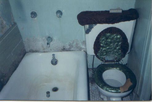 8a Early 2nd Toilet Bathtub